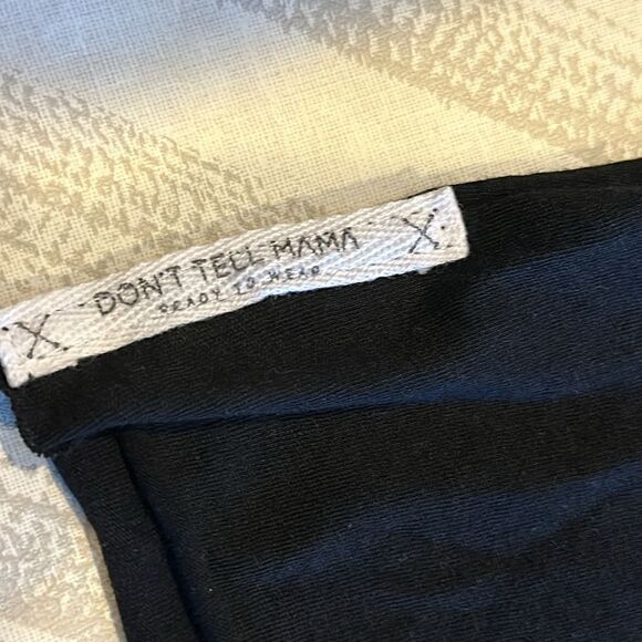 Don’t Tell Mama Women’s Black ‘Confidence Level: No Filter’ Black T-Shirt - Picture 3 of 7